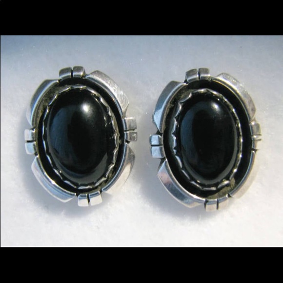 Vintage ELLA COWBOY NAVAJO overlay sterling silver black onyx earrings - Picture 2 of 6